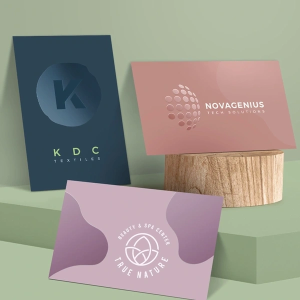  Classic - Spot - Uv - Business - Cards - 01